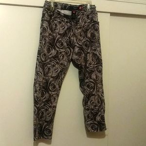 Crop floral pants